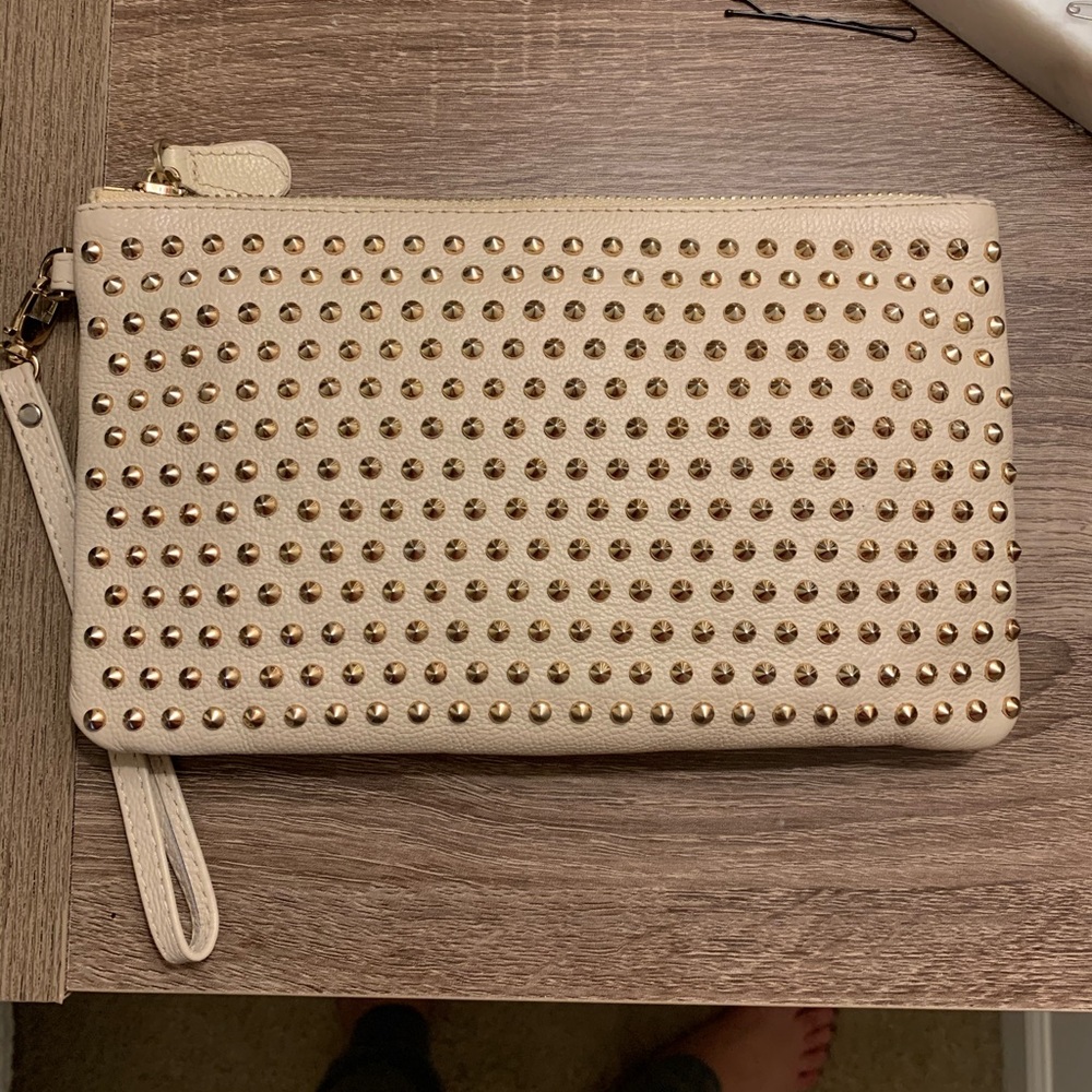 Rechargeable Wristlet bag